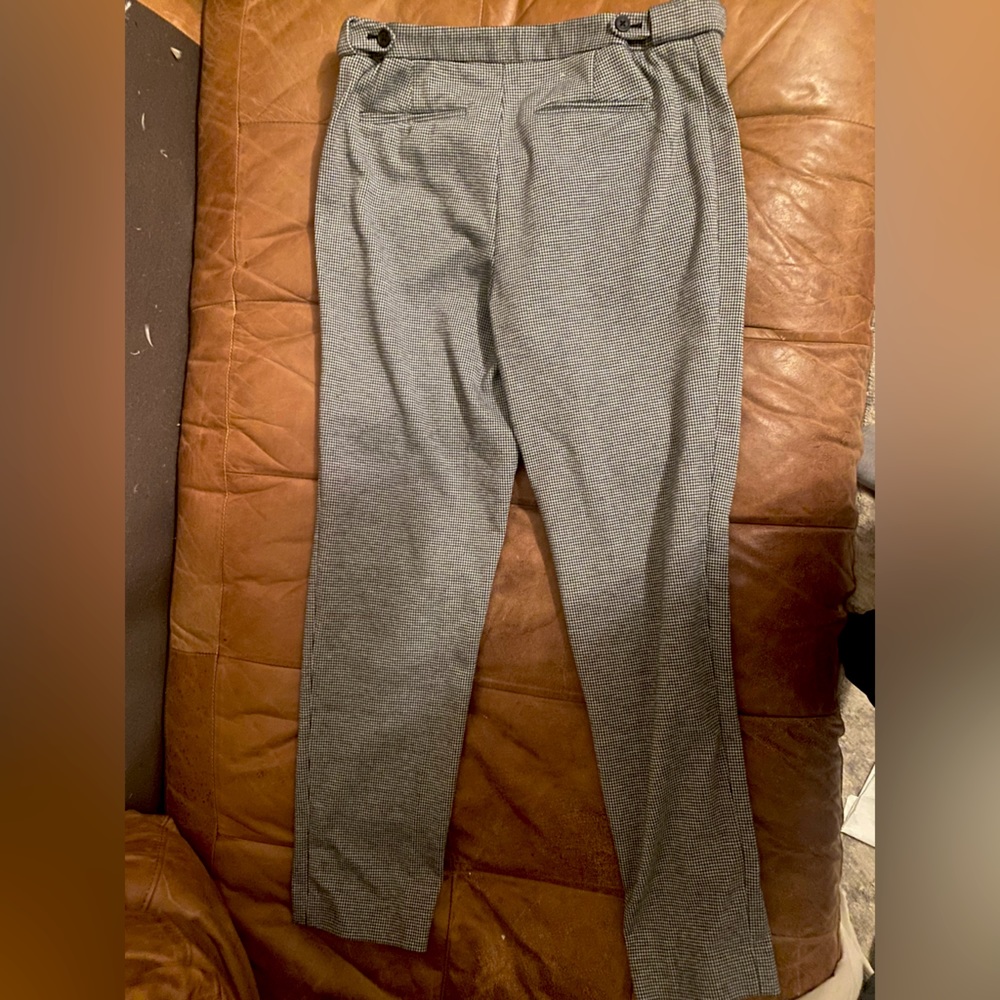 Calvin Klein Size 6 black and grey hounds tooth ankle pants